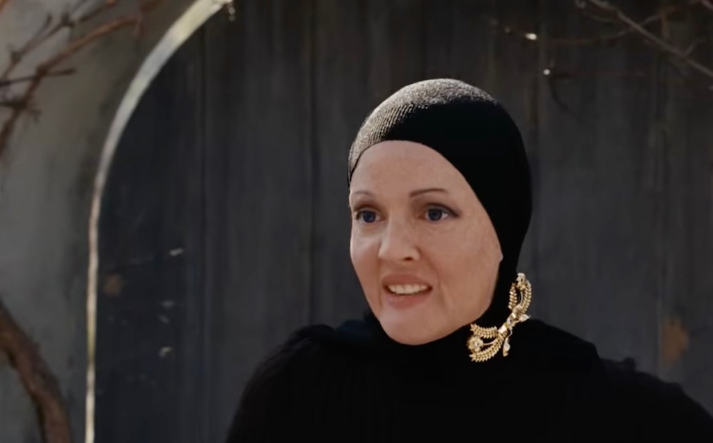 Drew Barrymore as Little Edie in "Grey Gardens" (2009) ©︎ HBO Films