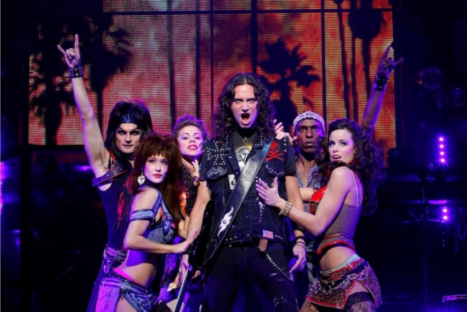 ロック オブ エイティーズ Theater Review: Rock of Ages 『ロック