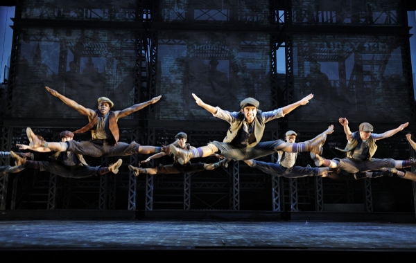 NEWSIES-4