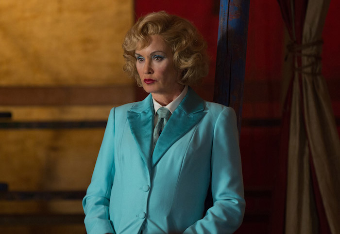 american-horror-story-freak-show-jessica-lange