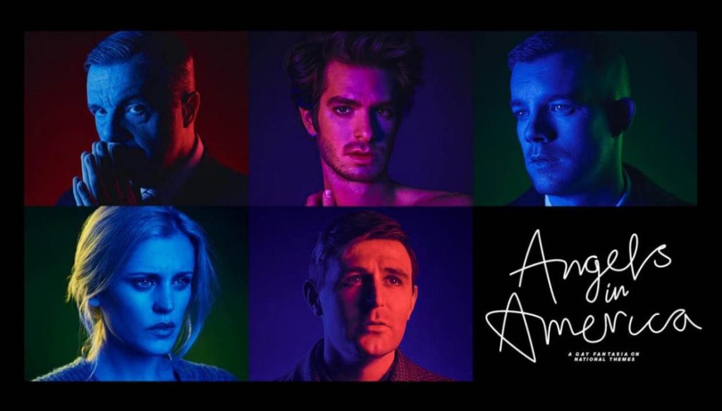 ネイサン・レインとアンドリュー・ガーフィールド出演の芝居『エンジェルス・イン・アメリカ』のイメージ公開！