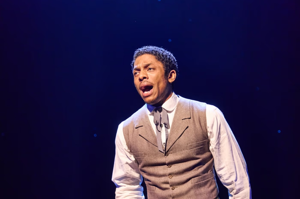 Hunter Parrish in Gun & Powder at Paper Mill Playhouse. ( © Jeremy Daniel)